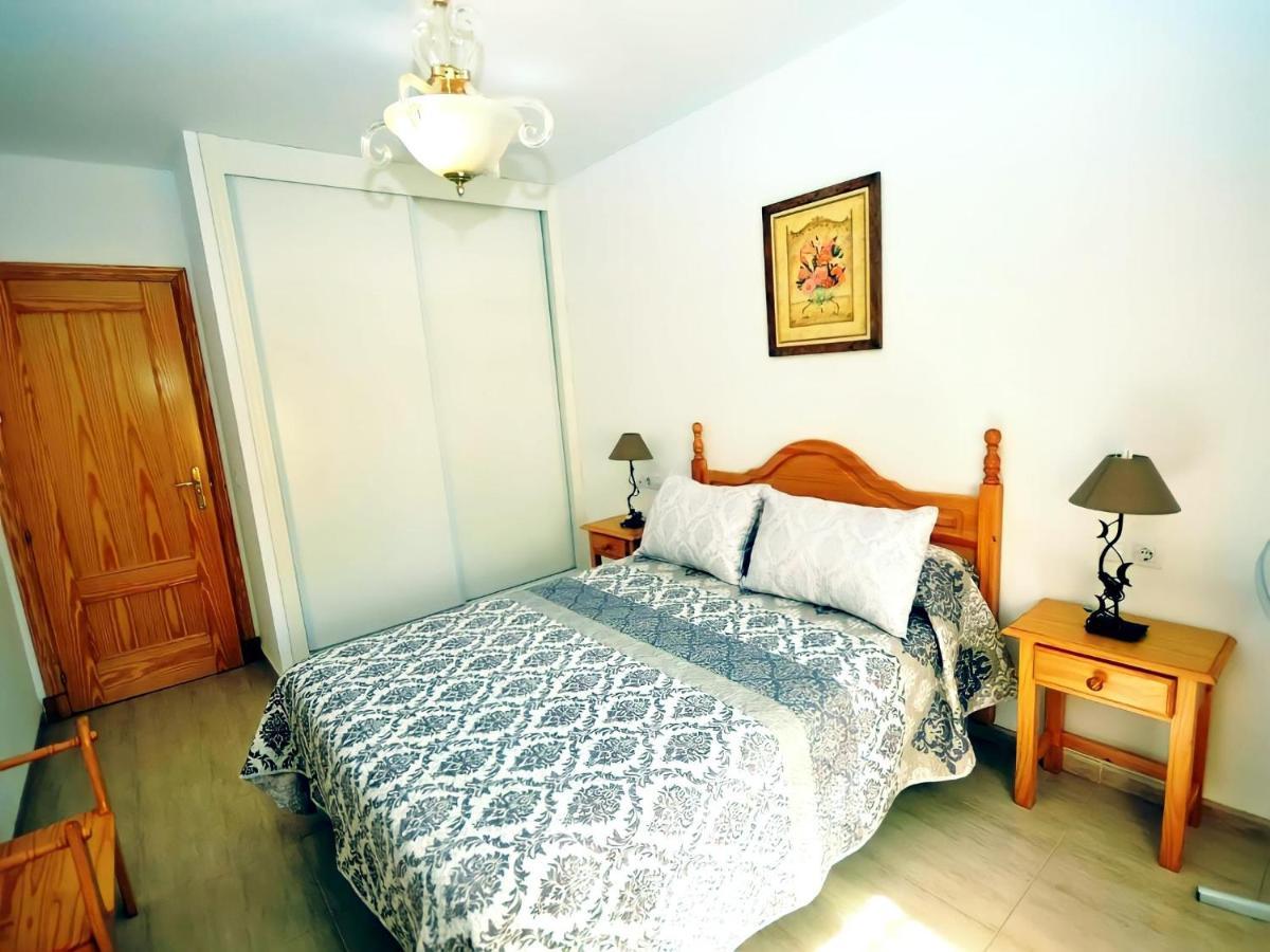 Apartamento Junto Al Mar Piscina Solo Familias Conil De La Frontera Luaran gambar