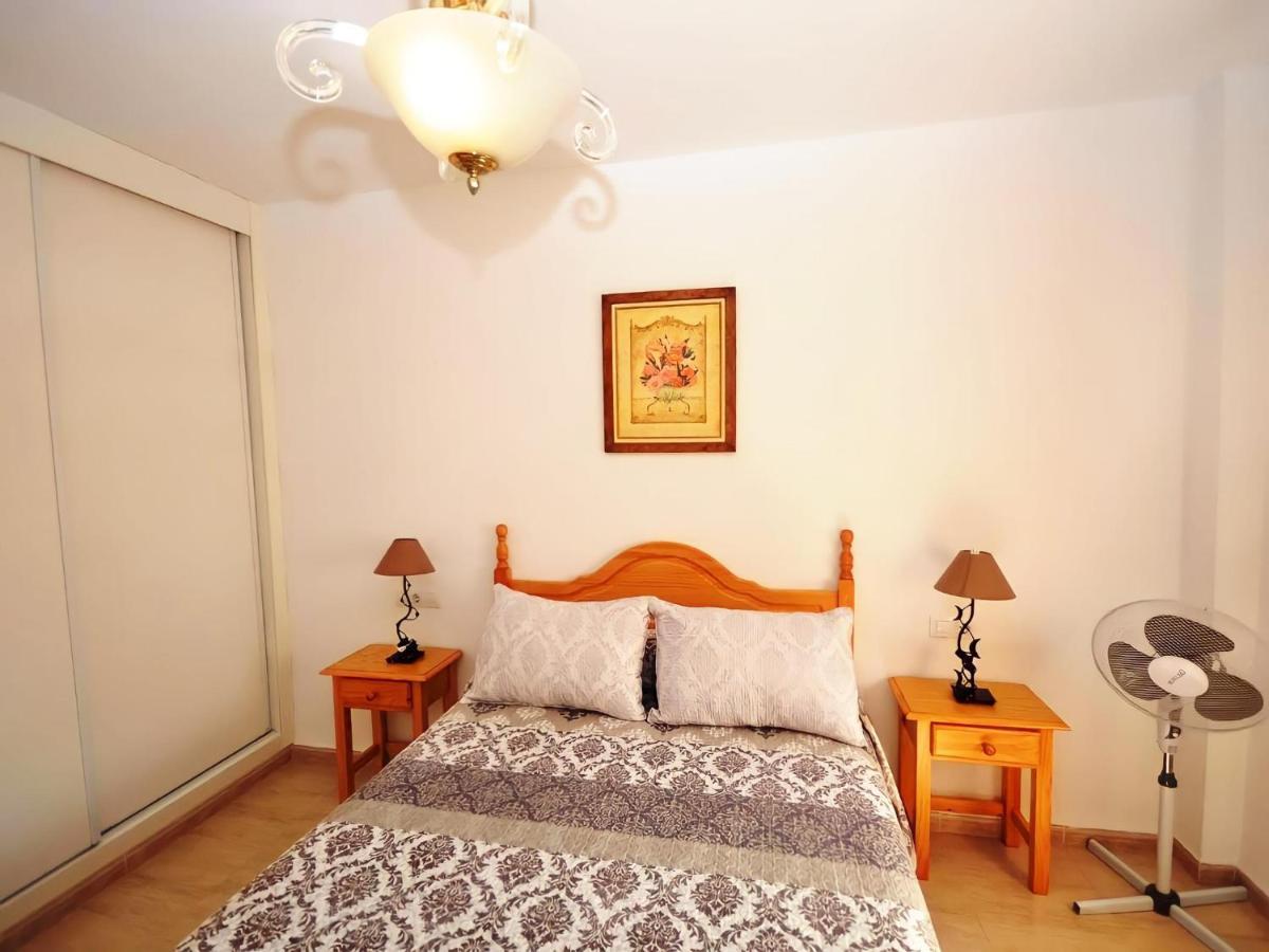 Apartamento Junto Al Mar Piscina Solo Familias Conil De La Frontera Luaran gambar
